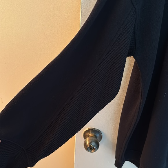 Aerie Sweatshirt, size M - Picture 4 of 4